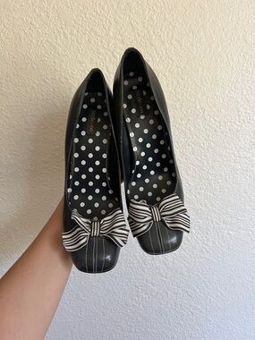 Style & Co. Dark Gray Pumps with Striped Bow Accent